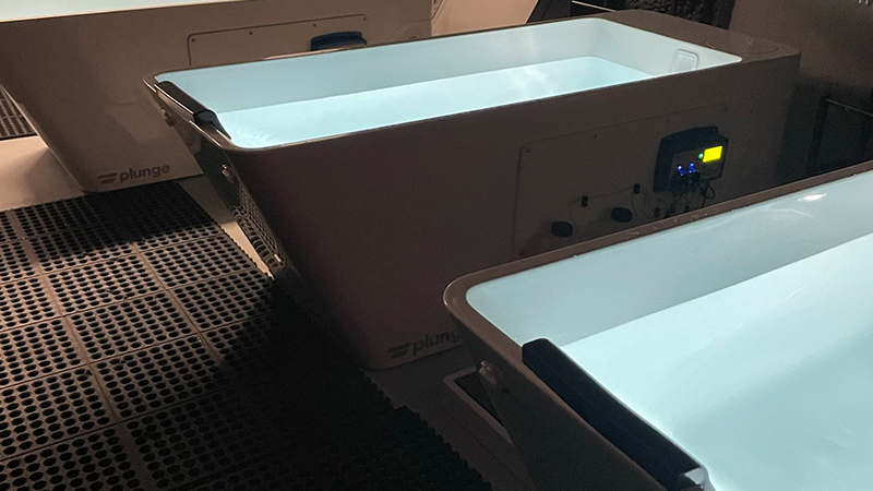 KoR Fitness cold plunge facility - contrast therapy area